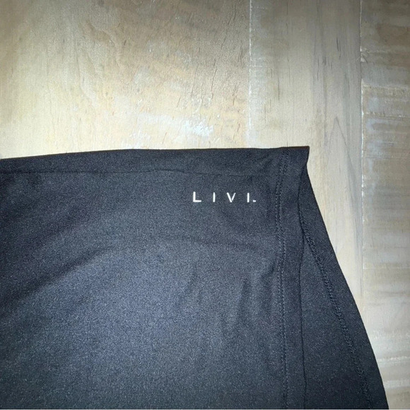 LANE BRYANT LIVI V-Neck Recycled Soft Macrame-Back Tee 18/20 - Picture 13 of 16